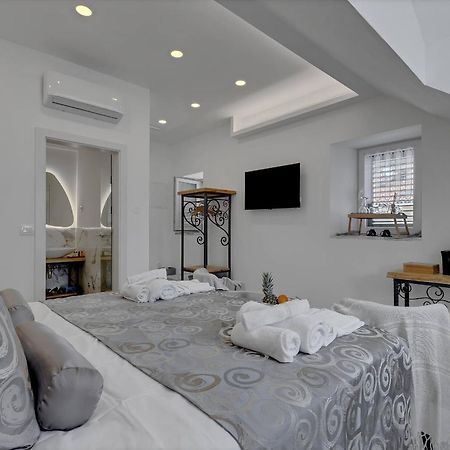 Luxury Rooms Palace B&B Makarska Exterior foto