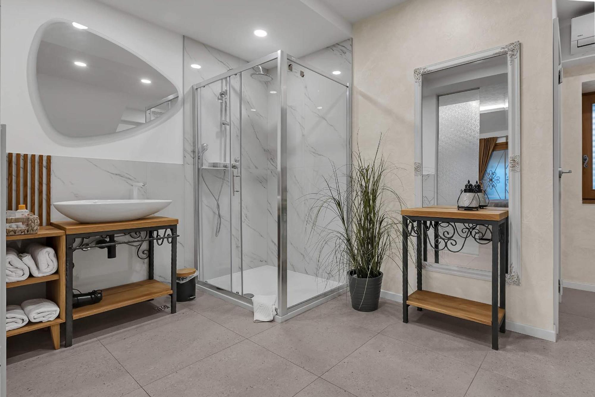 Luxury Rooms Palace B&B Makarska Exterior foto
