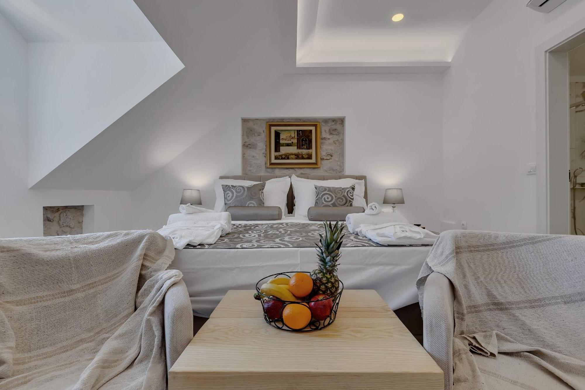 Luxury Rooms Palace B&B Makarska Exterior foto