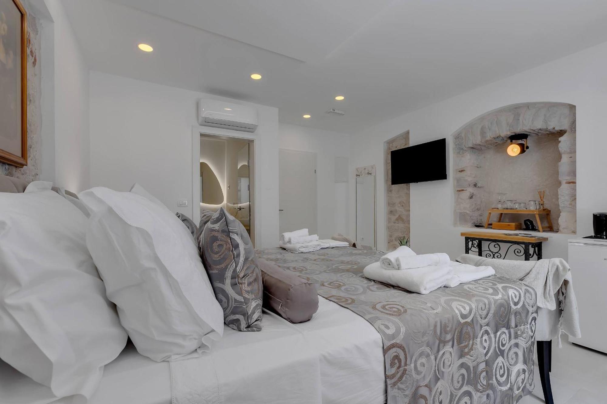 Luxury Rooms Palace B&B Makarska Exterior foto